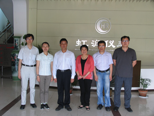 上海理工大學(xué)領(lǐng)導(dǎo)、教授一行考察虹潤公司